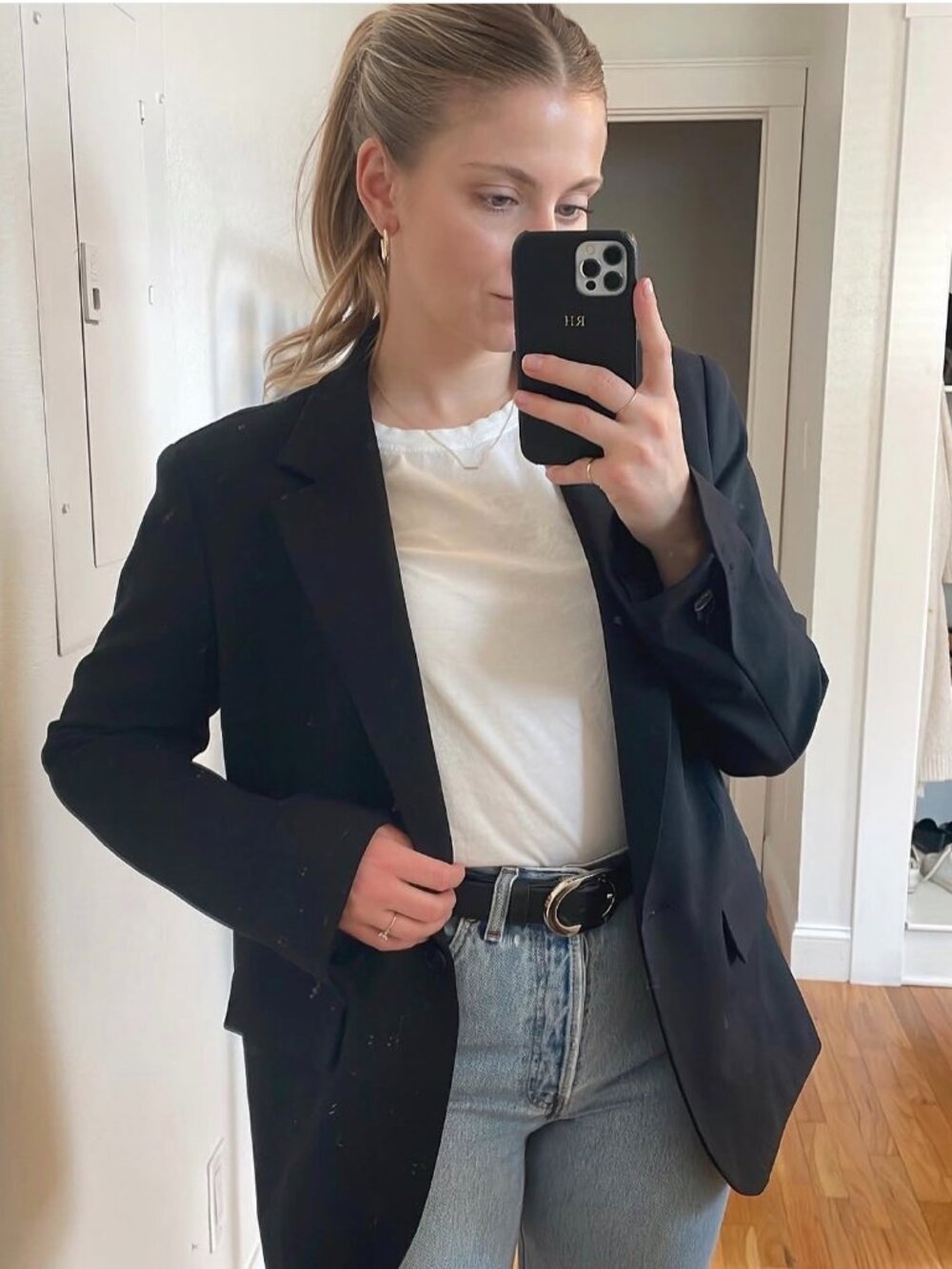 Aritzia Agency Blazer in Black